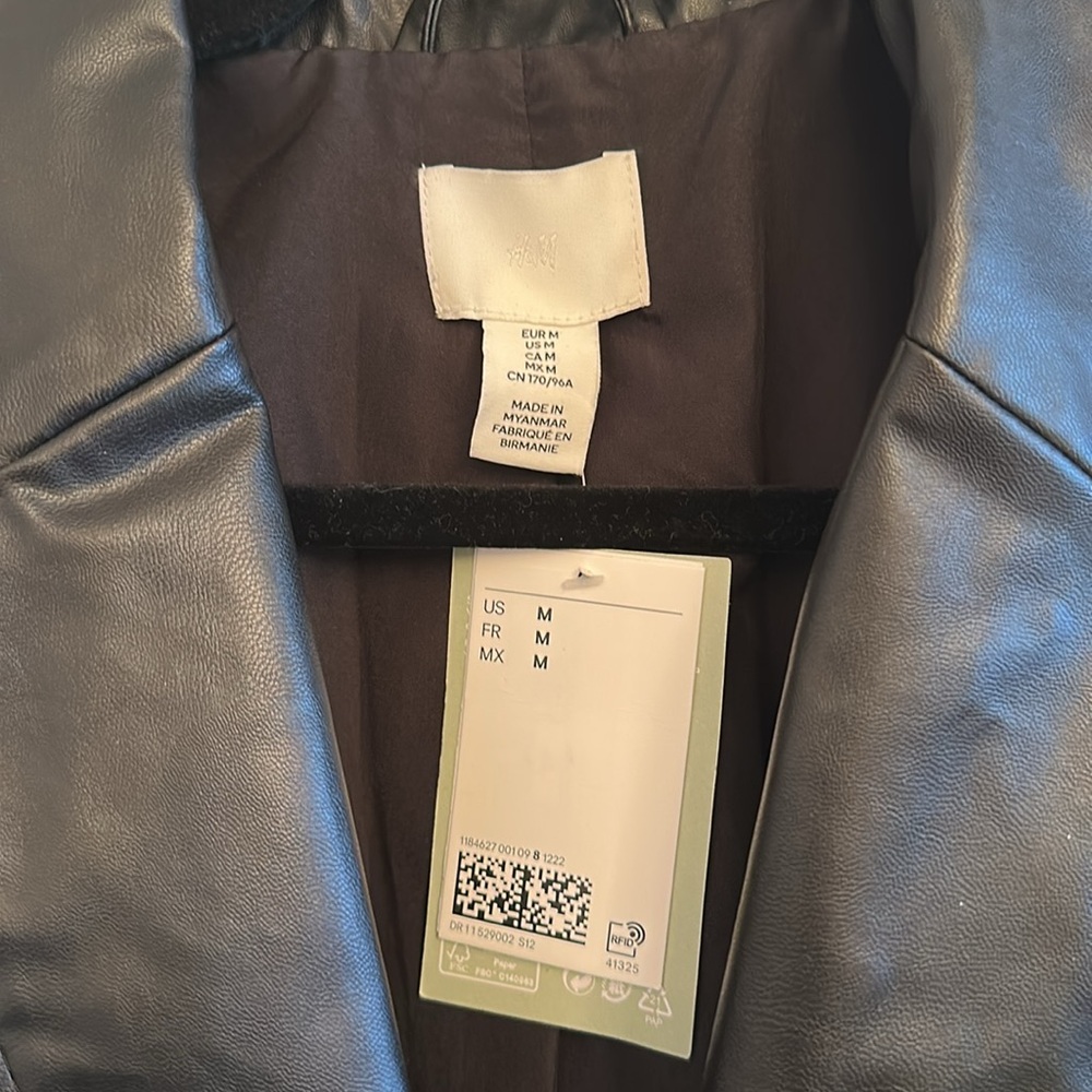 H&M Oversized Coated Jacket - Picture 2 of 5
